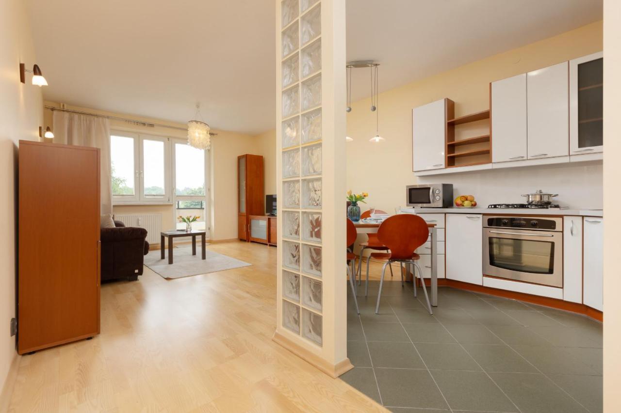 Spacious & Quiet 1 Bedroom Apartment In Pruszkow By Noclegi Renters Eksteriør billede